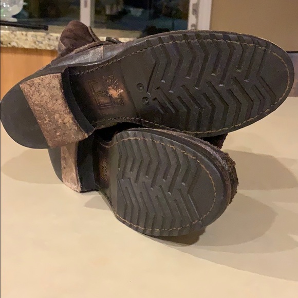 Frye Veronica Short Boots - Picture 4 of 5